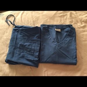 Large reina scrubs set blue used once
